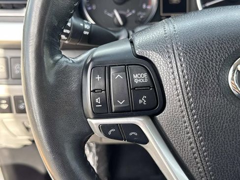 Used 2018 Toyota Highlander Limited Platinum w/ Carpet Mat Package (TMS) image 10