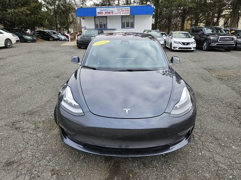 Used 2018 Tesla Model 3 Mid Range image 9