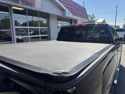 Used 2018 GMC Sierra 2500 Denali w/ Duramax Plus Package AWD/4WD image 12