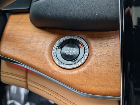 Used 2024 Jeep Grand Cherokee Summit image 26