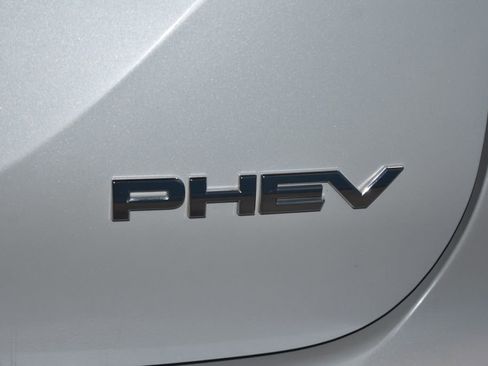 Used 2024 Mitsubishi Outlander Ralliart image 32