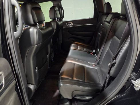 Used 2019 Jeep Grand Cherokee Limited image 12