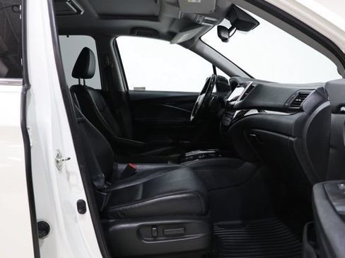 Used 2018 Honda Pilot Touring image 41