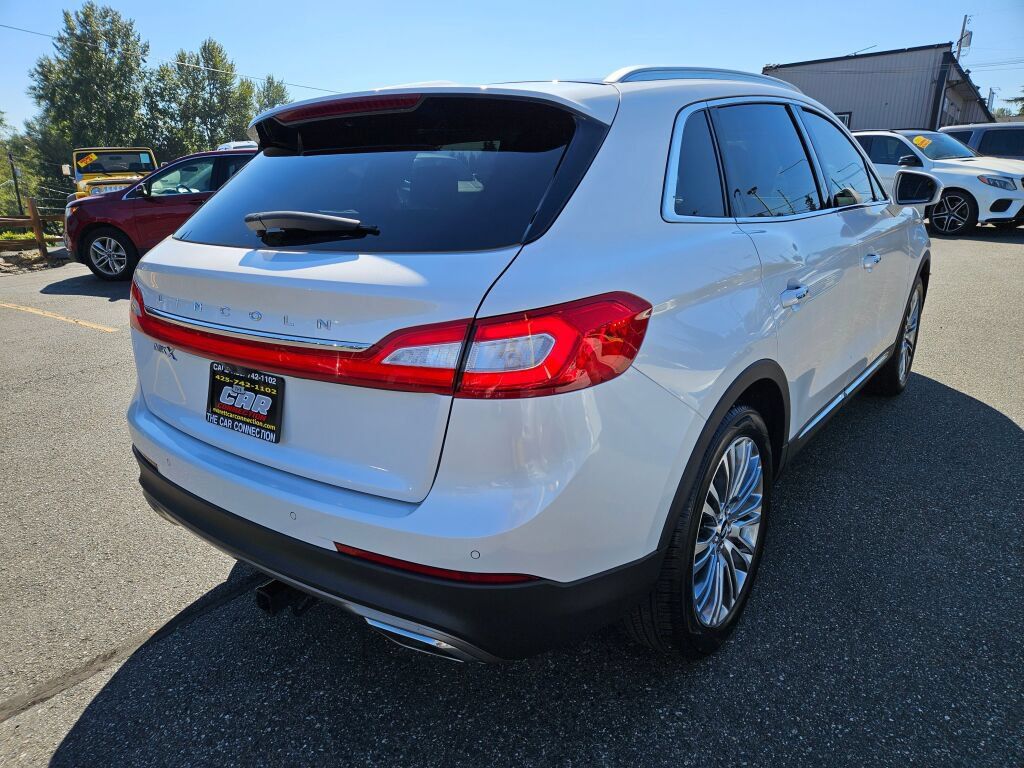 Used 2017 Lincoln MKX Reserve w/ Lincoln MKX Climate Package FWD image 4