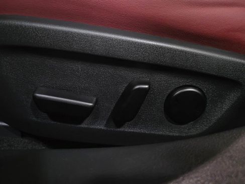 Used 2022 MAZDA MAZDA3 s FWD image 30