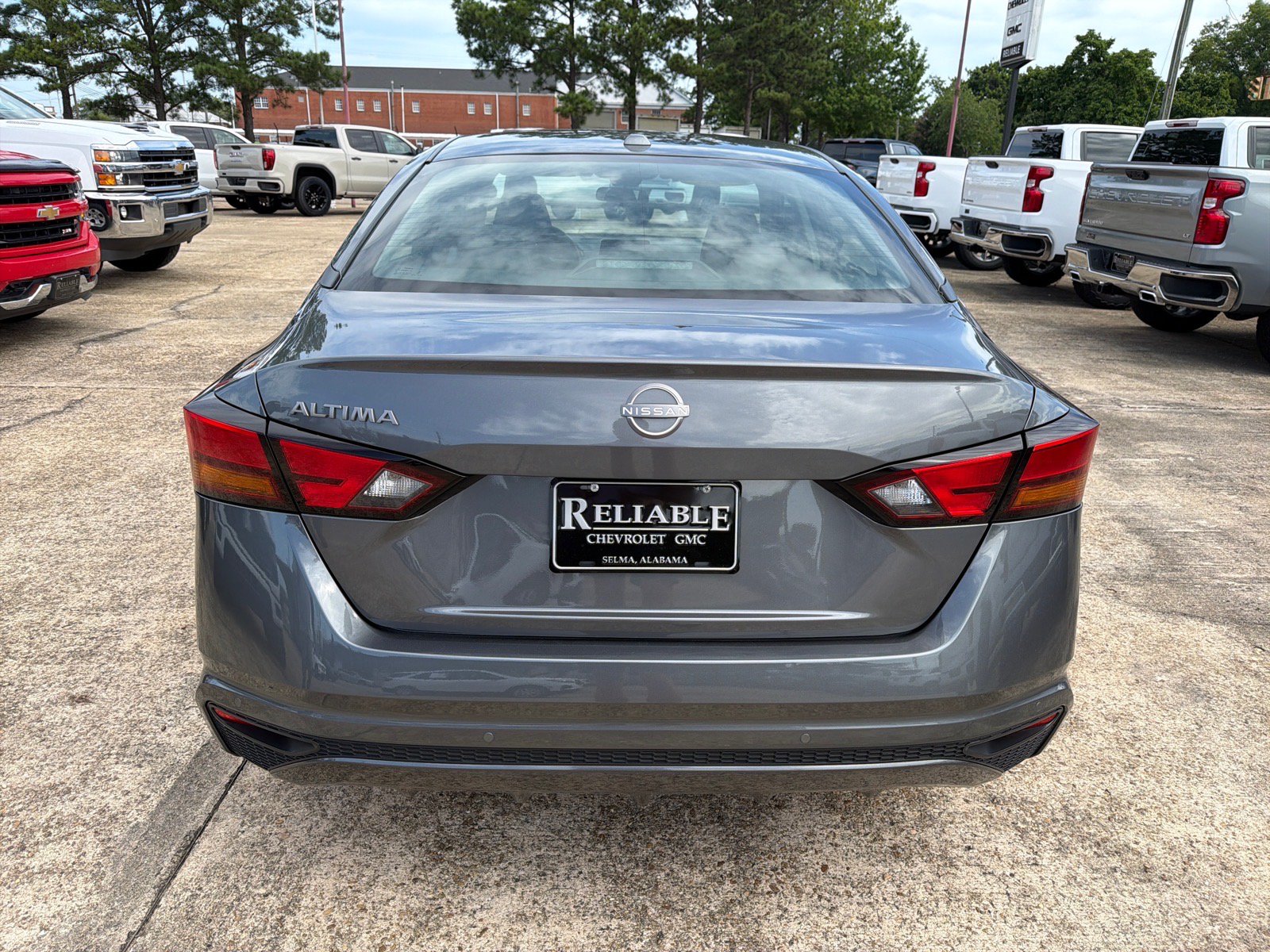 Used 2025 Nissan Altima 2.5 S FWD image 5