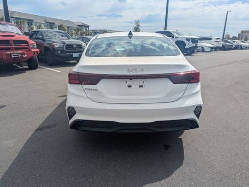 Used 2024 Kia Forte LXS image 4