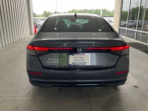 Used 2025 Honda Accord SE image 17