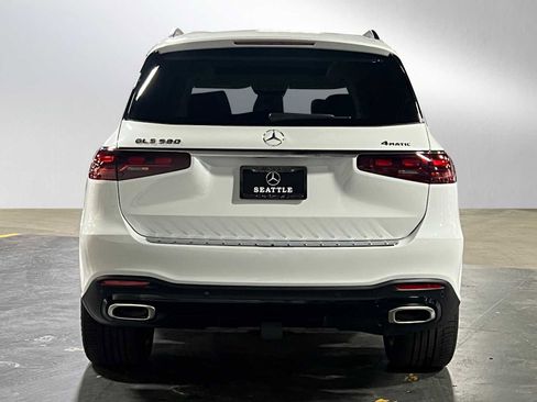 Certified 2024 Mercedes-Benz GLS 580 4MATIC image 4