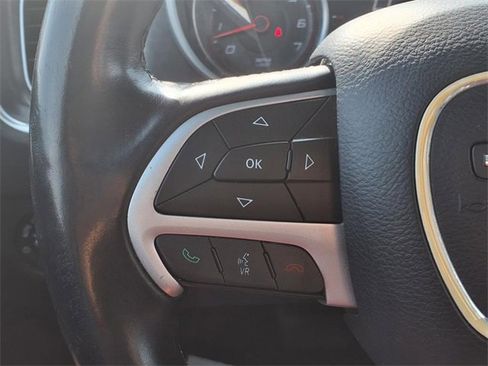 Used 2017 Dodge Charger SXT image 11