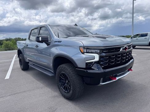 Used 2024 Chevrolet Silverado 1500 ZR2 w/ Technology Package AWD/4WD image 1