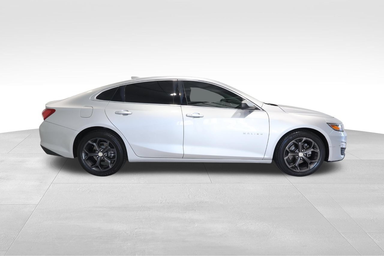 Used 2020 Chevrolet Malibu LT FWD image 4