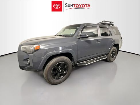 Used 2024 Toyota 4Runner SR5 Premium w/ Moonroof Package AWD/4WD image 9