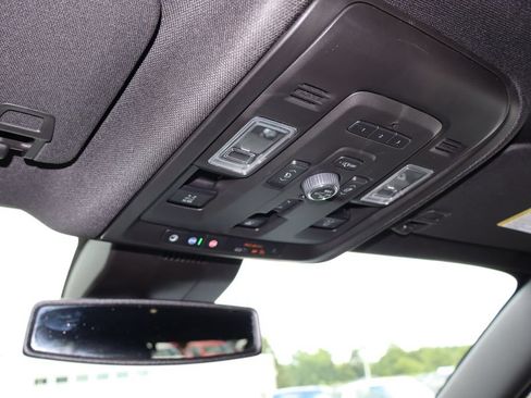 Used 2023 GMC Yukon Denali AWD/4WD image 33