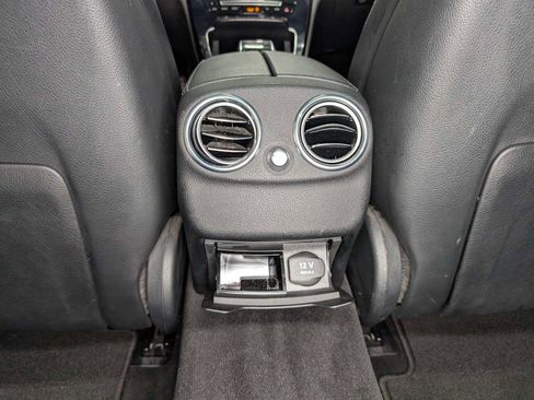 Used 2015 Mercedes-Benz C 300 Sport image 23