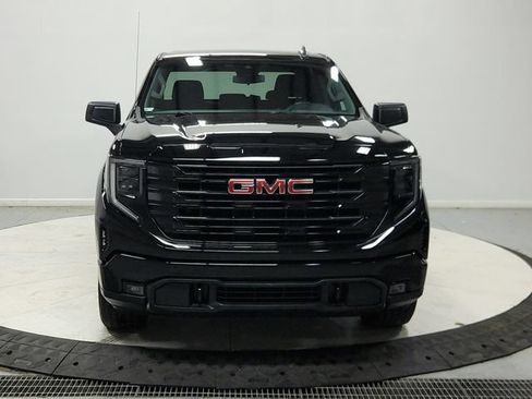 Used 2023 GMC Sierra 1500 Elevation AWD/4WD image 3