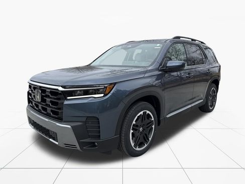 New 2026 Honda Pilot Touring image 3