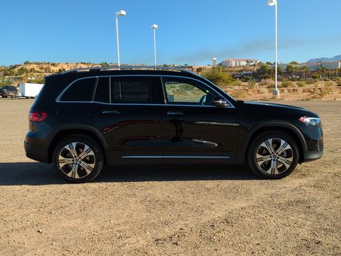 Used 2024 Mercedes-Benz EQB 250+ image 2