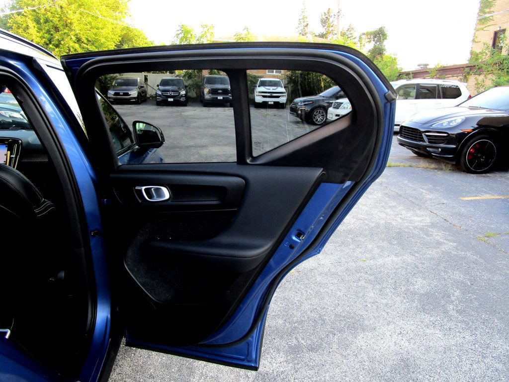 Used 2020 Volvo XC40 T5 R-Design AWD/4WD image 38