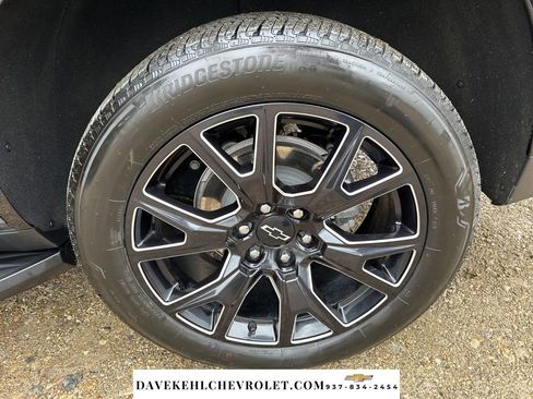 Used 2024 Chevrolet Tahoe Premier w/ Premium Package 2 image 41