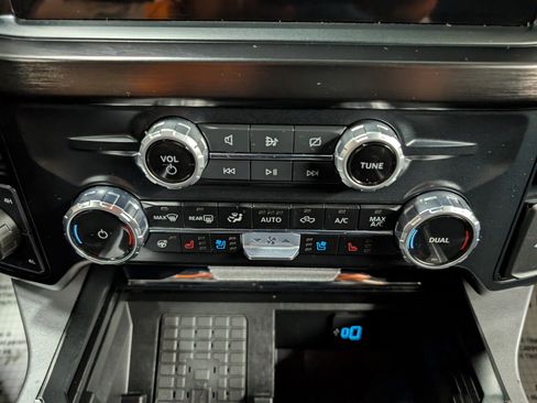 Used 2023 Ford F350 Lariat w/ Tow Technology Package image 20