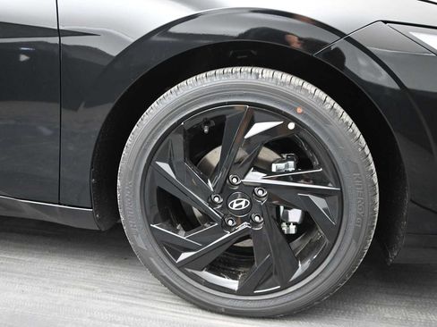 New 2026 Hyundai Elantra SEL Sport FWD image 10