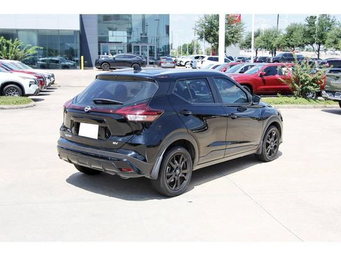 Used 2024 Nissan Kicks SV FWD image 5
