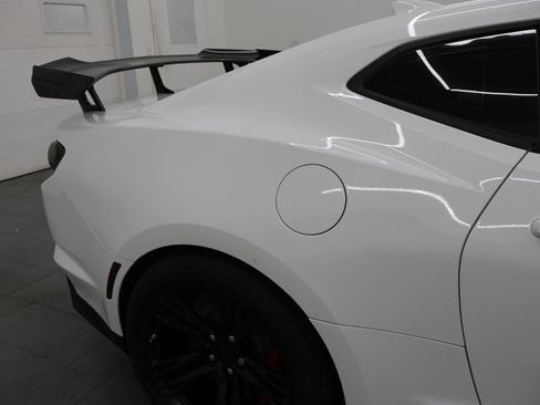 Used 2019 Chevrolet Camaro ZL1 RWD image 25
