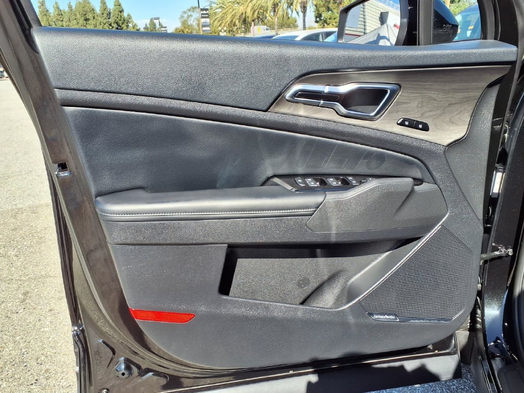 Certified 2025 Kia Sportage X-Line Prestige AWD/4WD image 15
