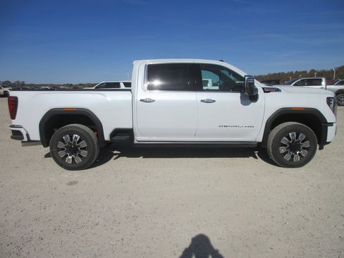 New 2026 GMC Sierra 2500 Denali image 3