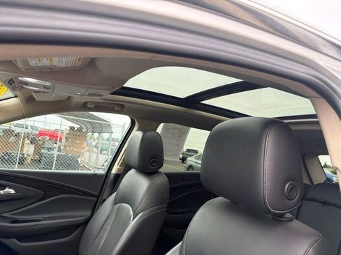 Used 2017 Buick Envision Essence w/ LPO, Cargo Package AWD/4WD image 18