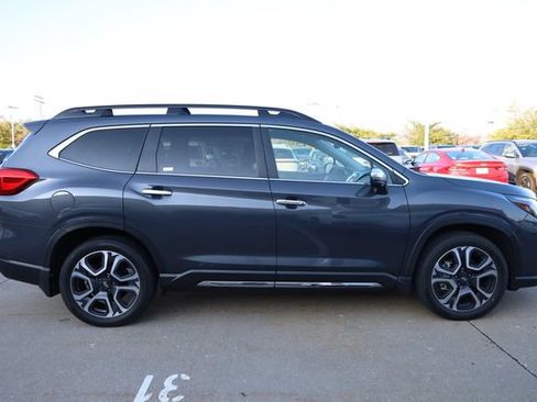 Used 2023 Subaru Ascent Touring AWD/4WD image 4