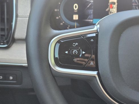 Certified 2025 Volvo XC90 T8 Plus w/ Protection Package Premier image 29