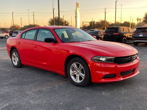 Used 2023 Dodge Charger SXT image 3
