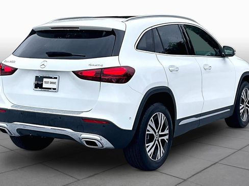 Used 2025 Mercedes-Benz GLA 250 4MATIC image 13