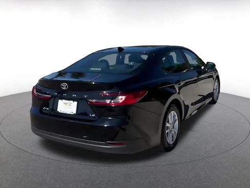 Used 2025 Toyota Camry LE FWD image 14