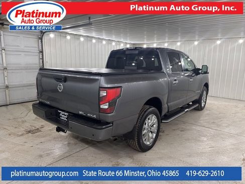 Used 2021 Nissan Titan SL w/ Moonroof Package image 5