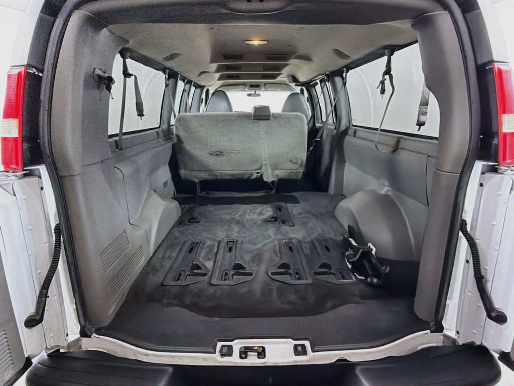Used 2014 Chevrolet Express 3500 LT w/ LT Preferred Equipment Group RWD image 20