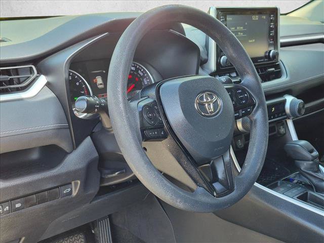 Used 2021 Toyota RAV4 XLE w/ Convenience Package FWD image 10