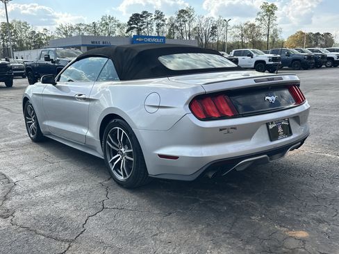 Used 2017 Ford Mustang Premium image 6