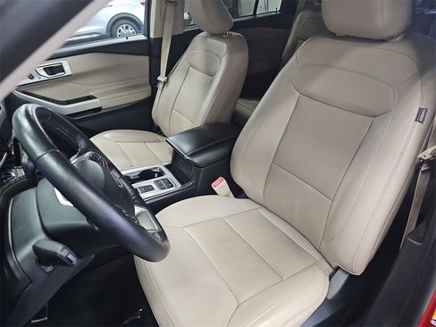 Used 2022 Ford Explorer Limited image 15