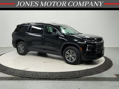 Used 2024 Chevrolet Traverse LT