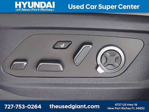 Certified 2024 Hyundai Palisade Calligraphy FWD image 23