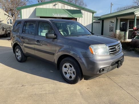 Used 2015 Honda Pilot LX image 4