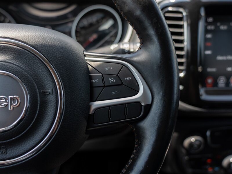 Used 2020 Jeep Compass Limited AWD/4WD image 29