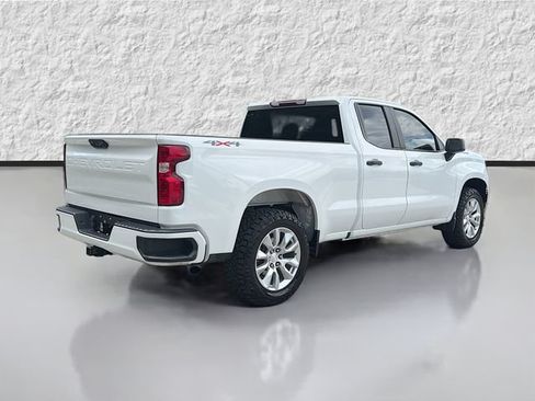 Used 2023 Chevrolet Silverado 1500 Custom AWD/4WD image 3