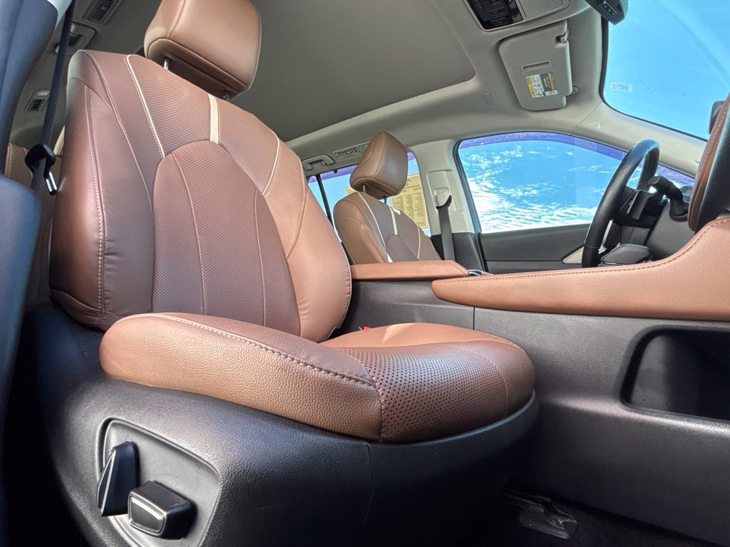Used 2024 Toyota Grand Highlander AWD image 28