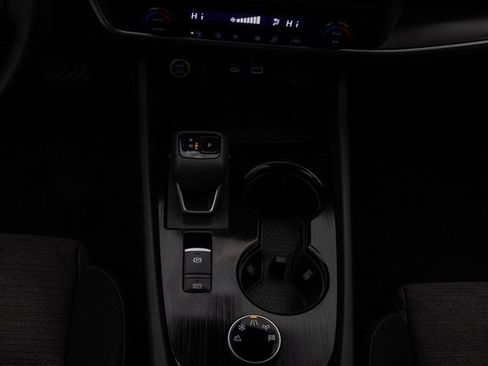 Used 2023 Nissan Rogue SV image 22