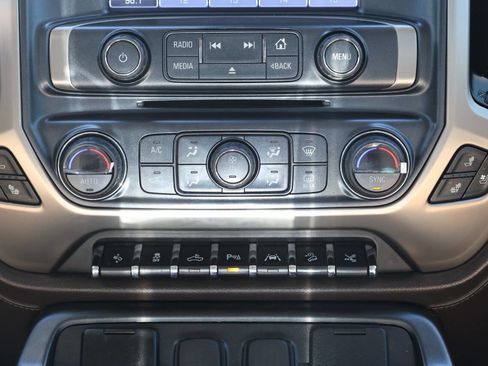 Used 2018 GMC Sierra 1500 Denali w/ Denali Ultimate Package AWD/4WD image 21