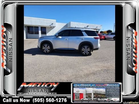 Used 2023 Nissan Pathfinder Platinum w/ Cargo Package image 2